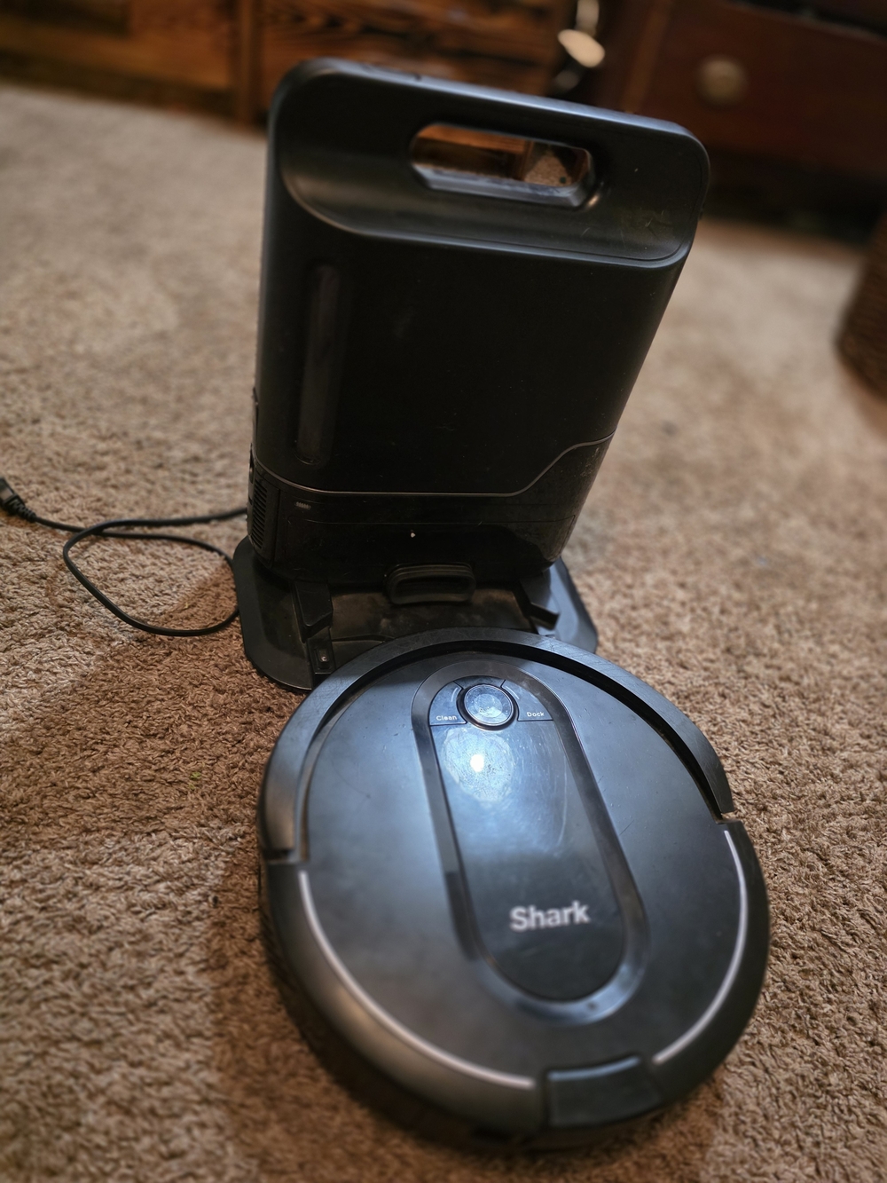Shark Black Robot Vacuum with Charging Base